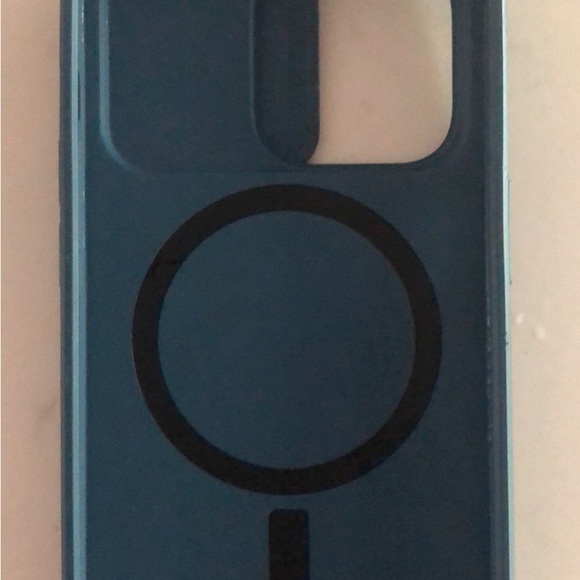 iPhone 14 pro case - Picture 3 of 3